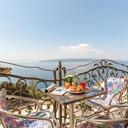 Nice Apartment In Krvavica With House Sea View Bagian luar foto