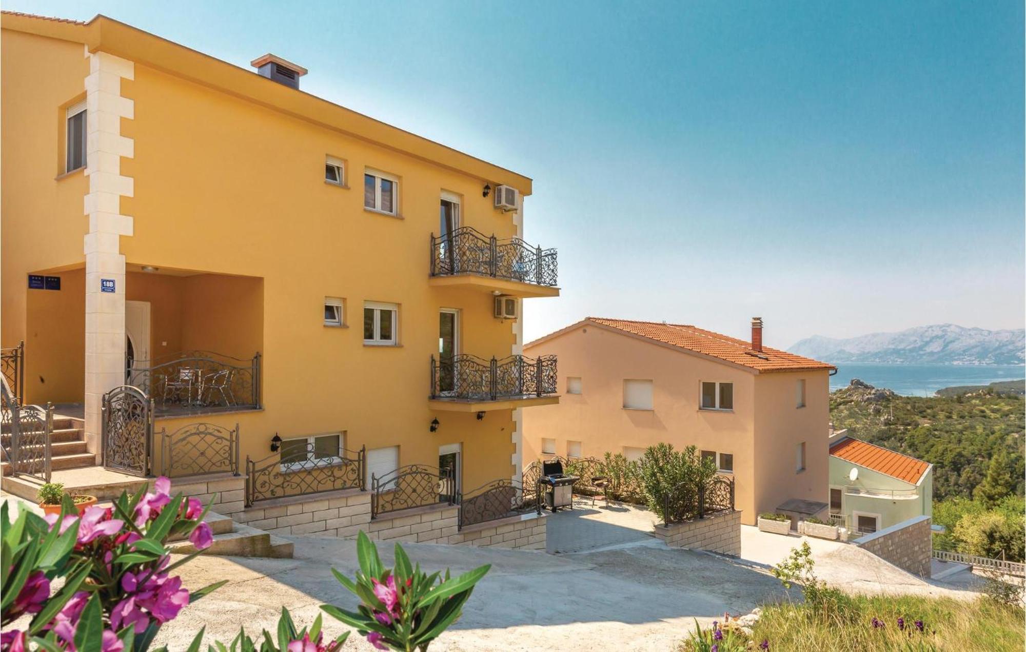 Nice Apartment In Krvavica With House Sea View Bagian luar foto
