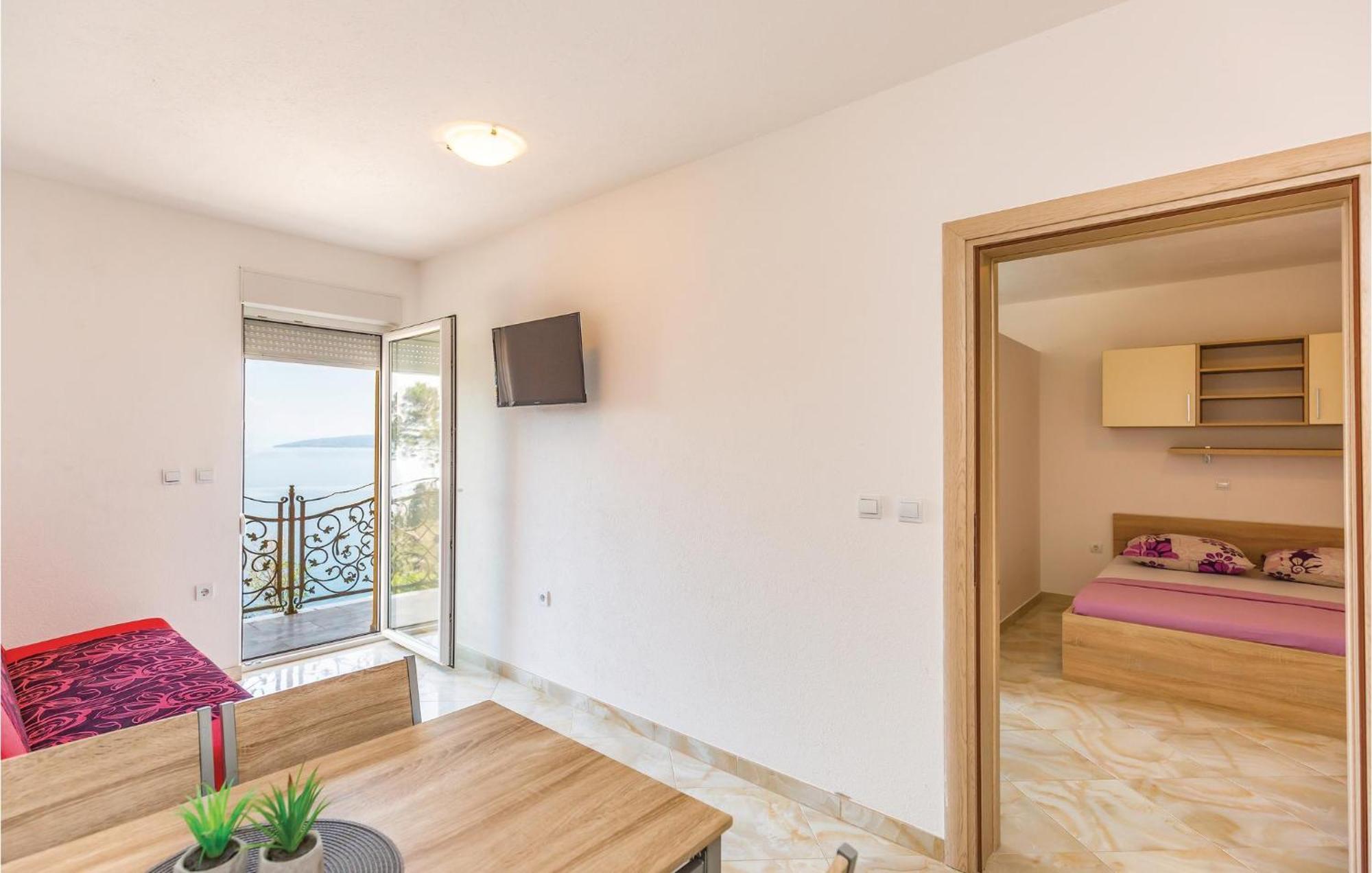 Nice Apartment In Krvavica With House Sea View Bagian luar foto