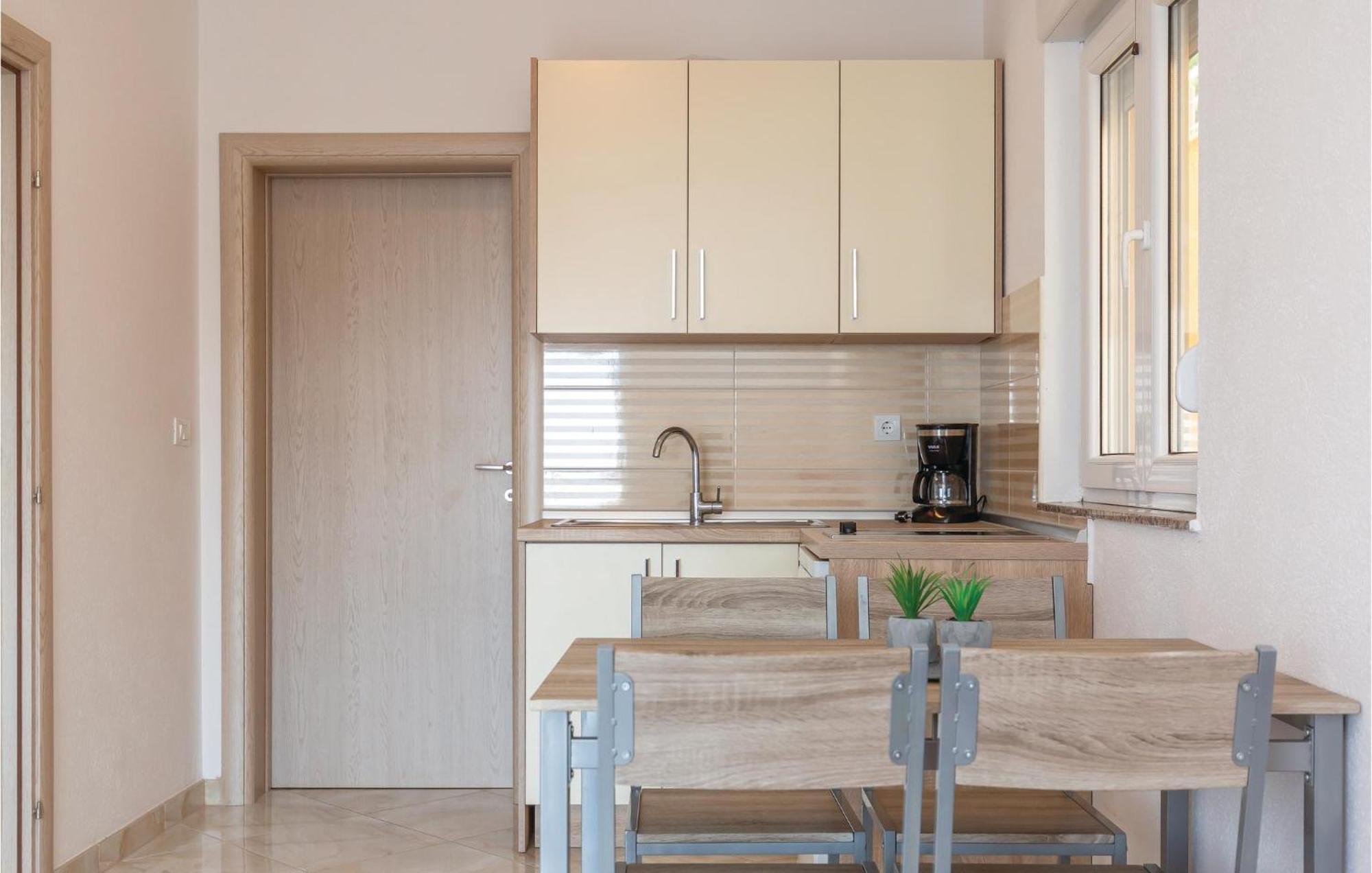 Nice Apartment In Krvavica With House Sea View Bagian luar foto